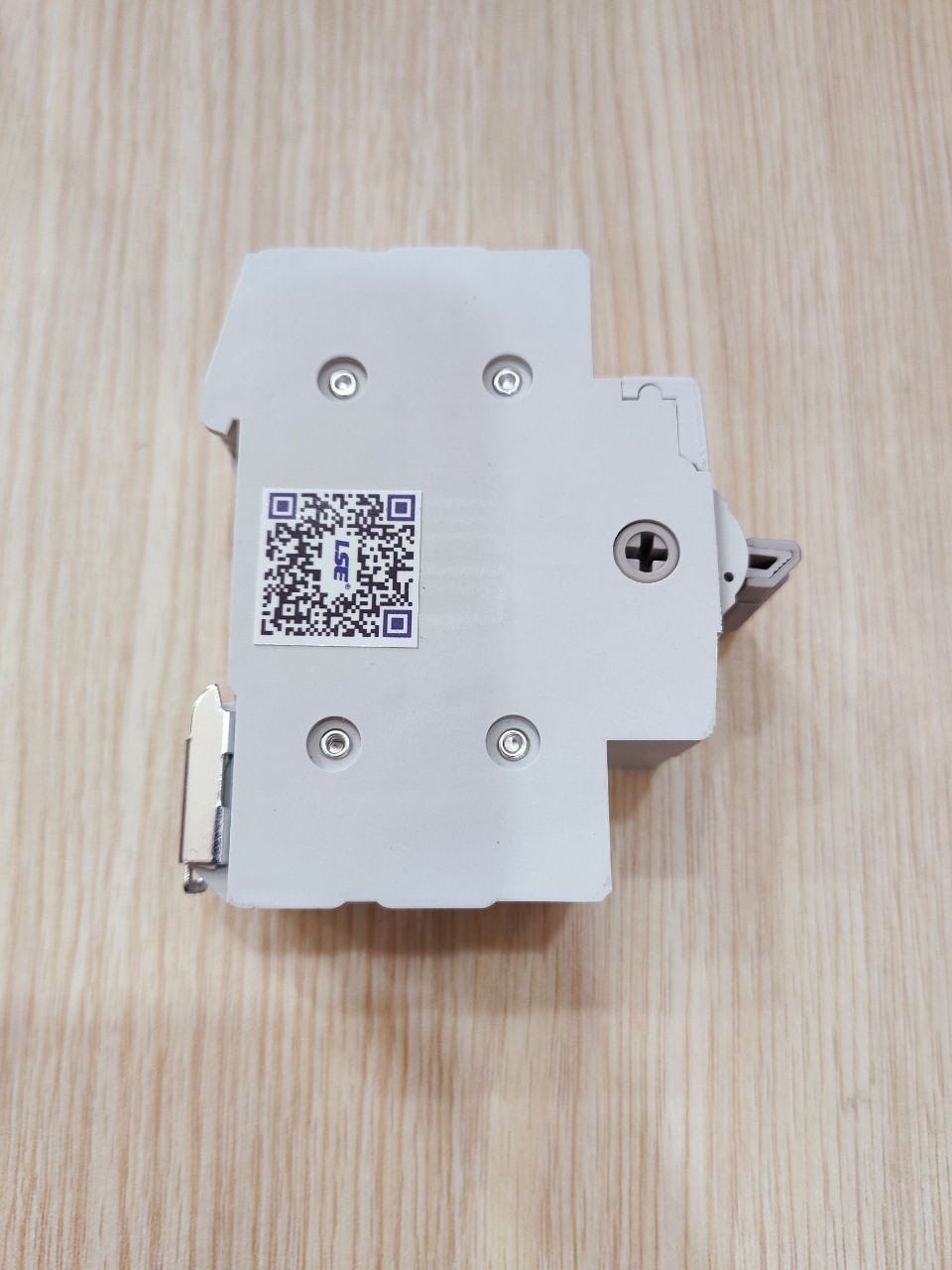 Cầu dao đảo chiều 2 pha bảo vệ máy phát điện