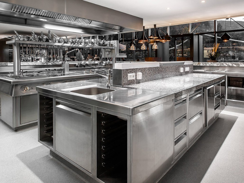 Ảnh công ty inox Toàn Thịnh chuyên thiết kế gia công và lắp đặt mặt hàng inox