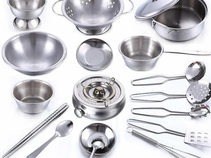 Ảnh cửa hàng inox 304 với nhiều mặt hàng