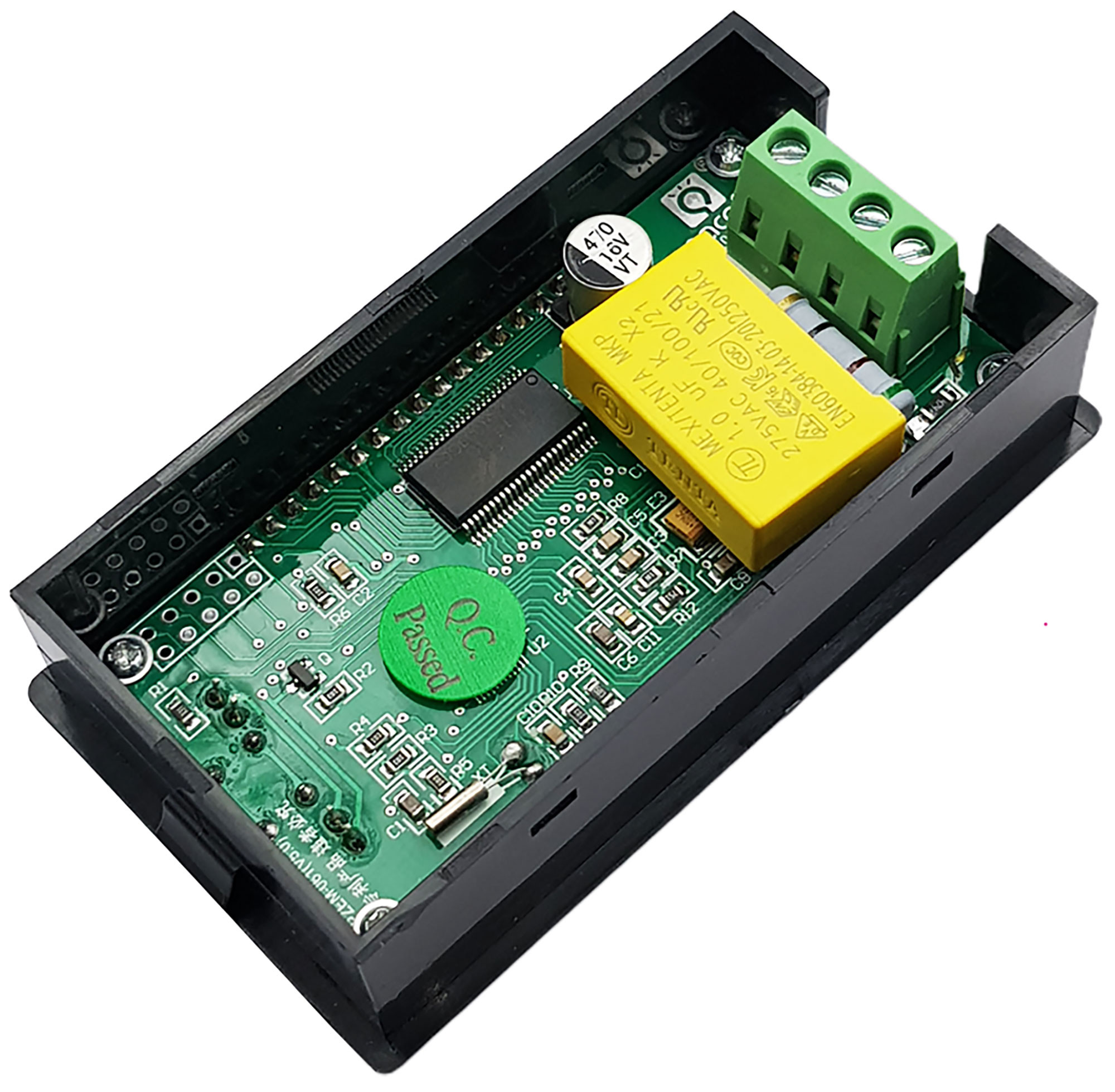 Cận cảnh màn hình LCD của đồng hồ đo công suất AC kèm CT vòng