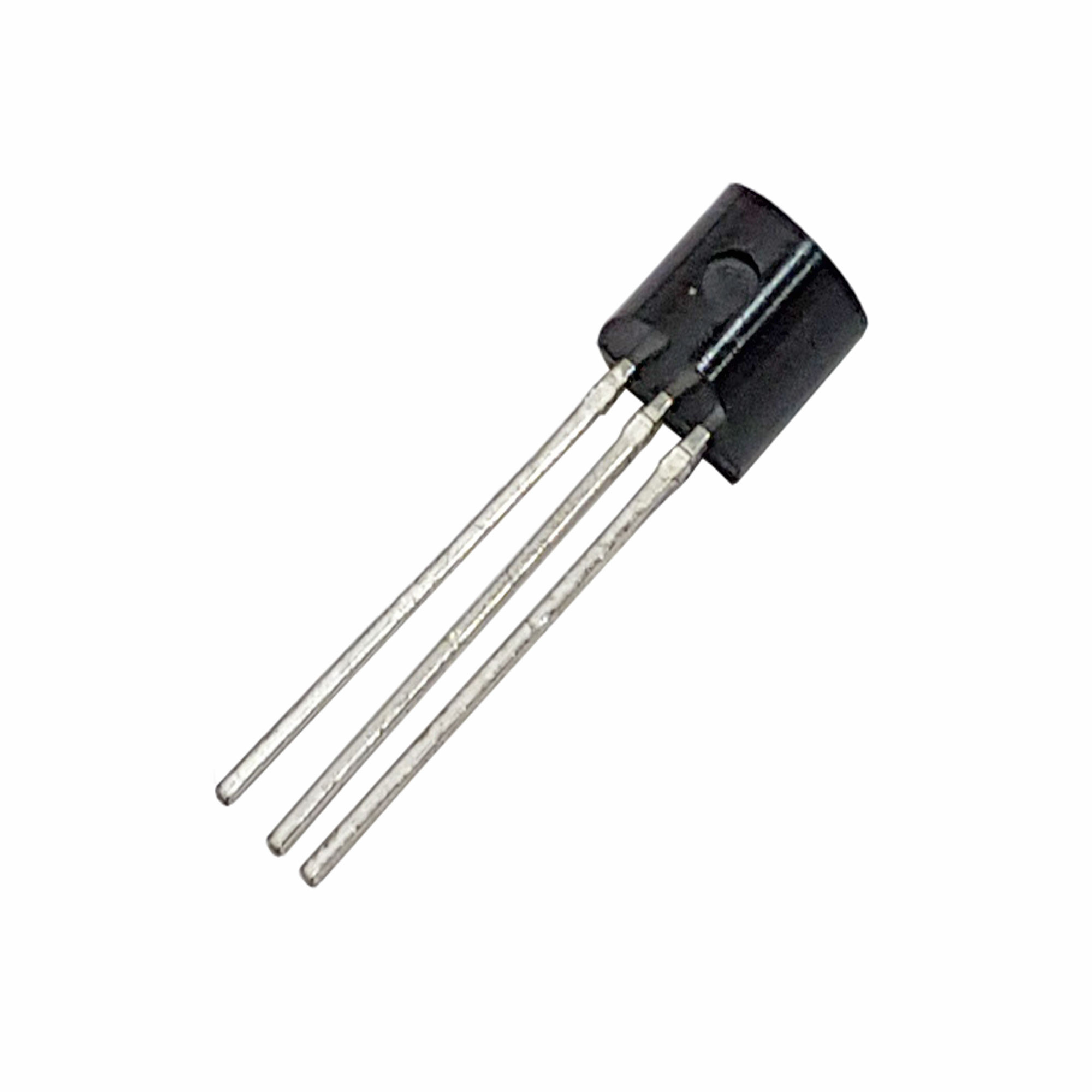 Chi tiết cảm biến LM35 với ký hiệu rõ ràng trên thân