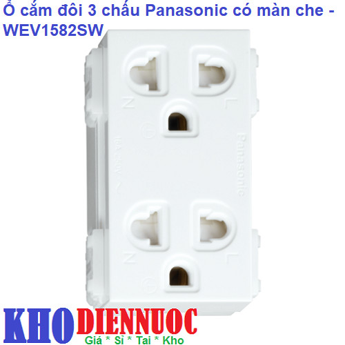 Mặt trước ổ cắm đôi Panasonic 3 chấu màu trắng, có màn che an toàn