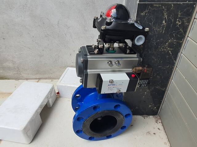 Van khí nén kết nối với Limit Switch Box