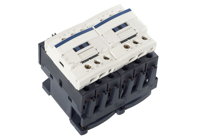contactor kép