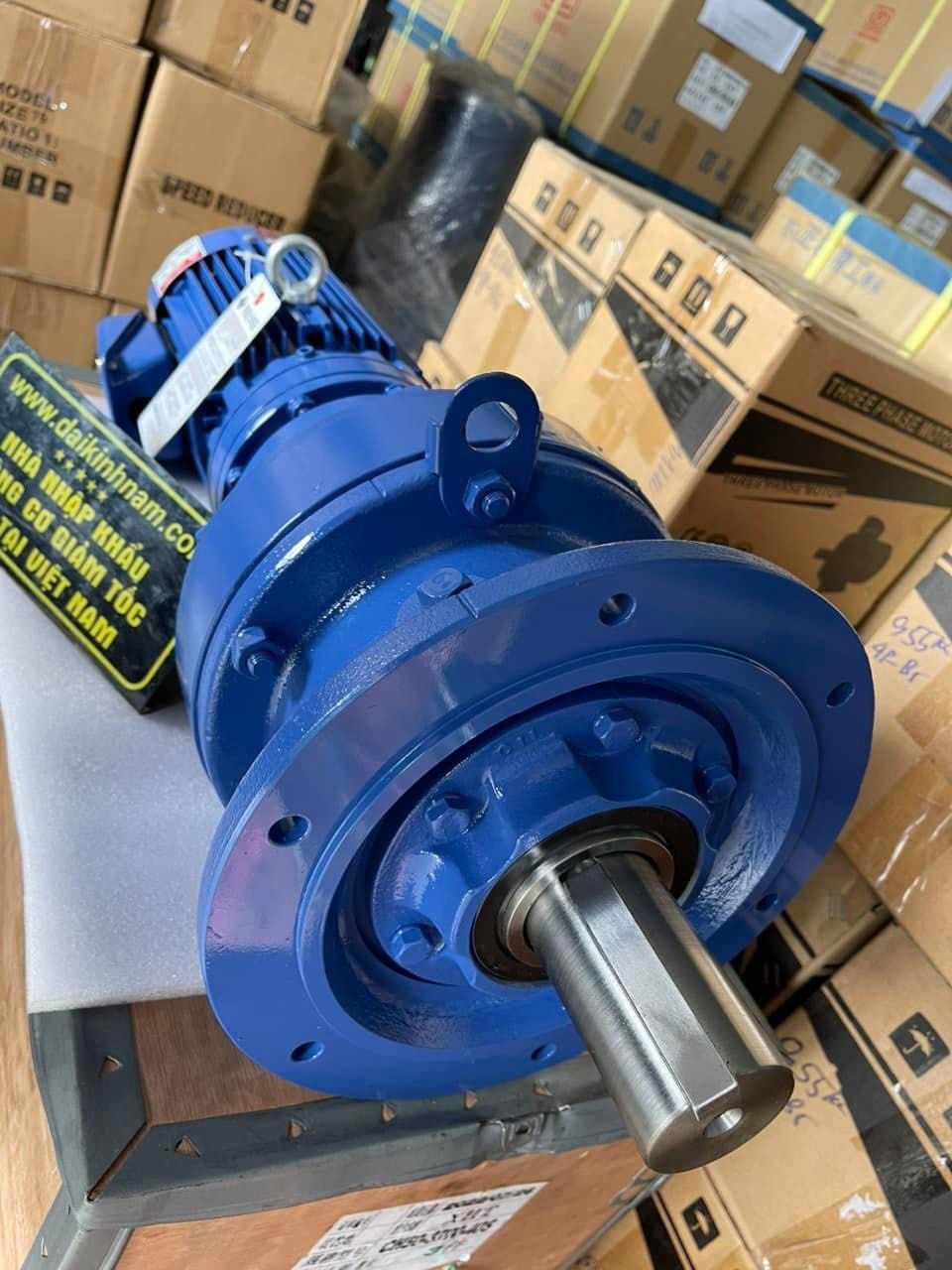 Hộp giảm tốc 2 cấp phân phối đa dạng công suất