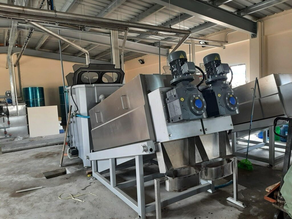 Ứng dụng của motor giảm tốc tải nặng trong công nghiệp