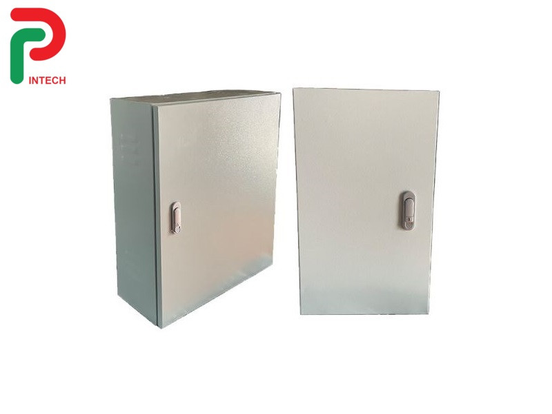 Hình ảnh vỏ tủ điện công nghiệp sơn tĩnh điện chất lượng cao, thiết kế chắc chắn với độ dày 1.5mm, bảo vệ hệ thống điện tối ưu