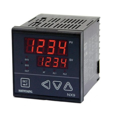 Mẫu bộ điều khiển nhiệt độ Hanyoung với màn hình hiển thị LCD