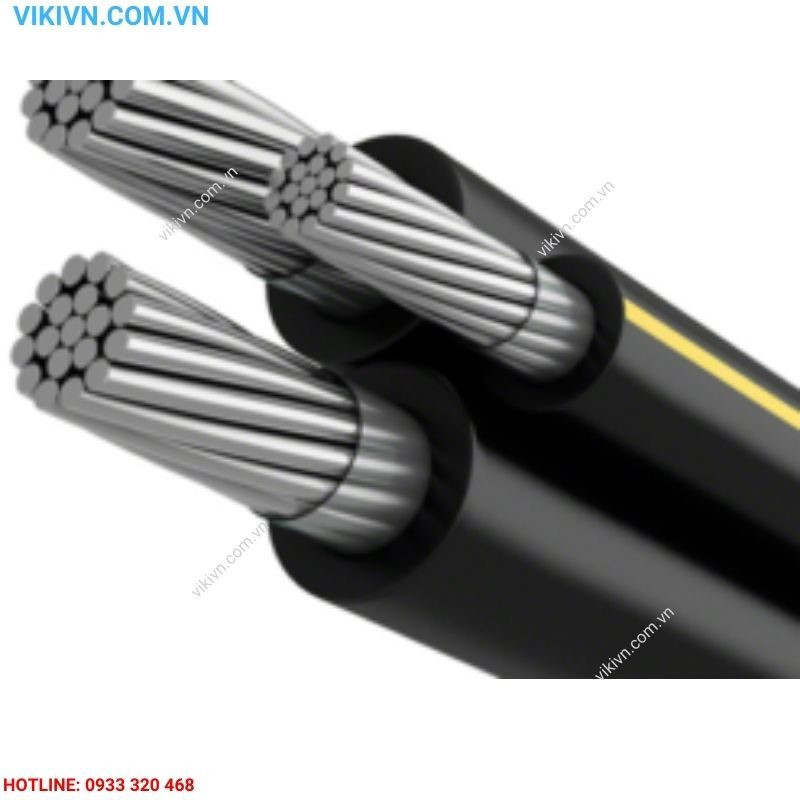 Cáp nhôm vặn xoắn hạ thế đang được lắp đặt trên trụ điện, thể hiện khả năng chịu tải lớn