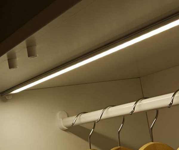 Trang trí không gian sống bằng đèn LED dây 220V