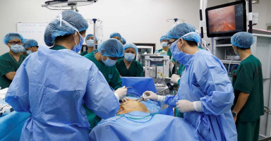 Hình ảnh robot phẫu thuật hiện đại tại Bệnh viện K cơ sở Tân Triều