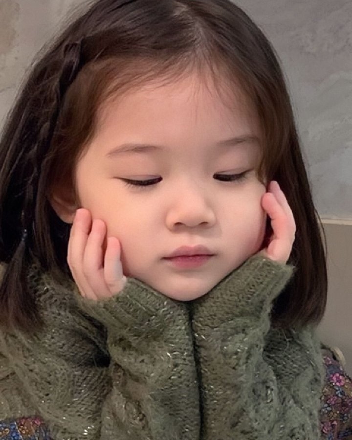 Hinh-dai-dien-em-be-mum-mim-dang-yeu-1