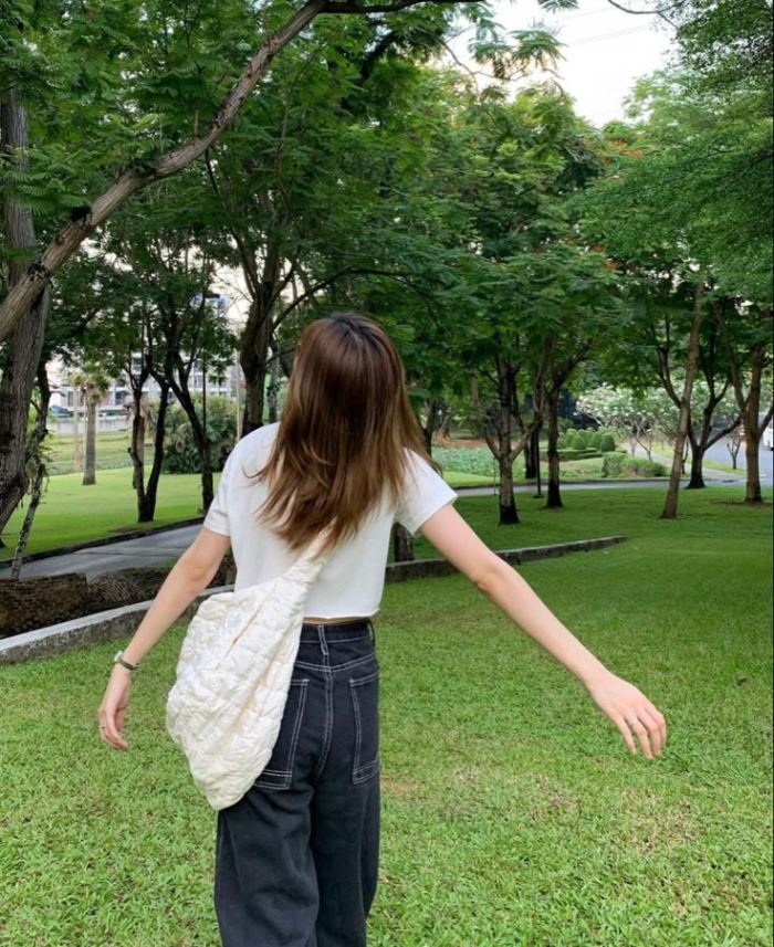 Hinh-gai-xinh-che-mat-cute-de-thuong-5