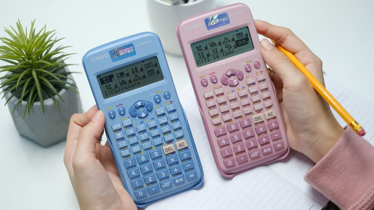 Giao diện Casio FX 580VN hiển thị chế độ Matrix để tính toán ma trận phức tạp