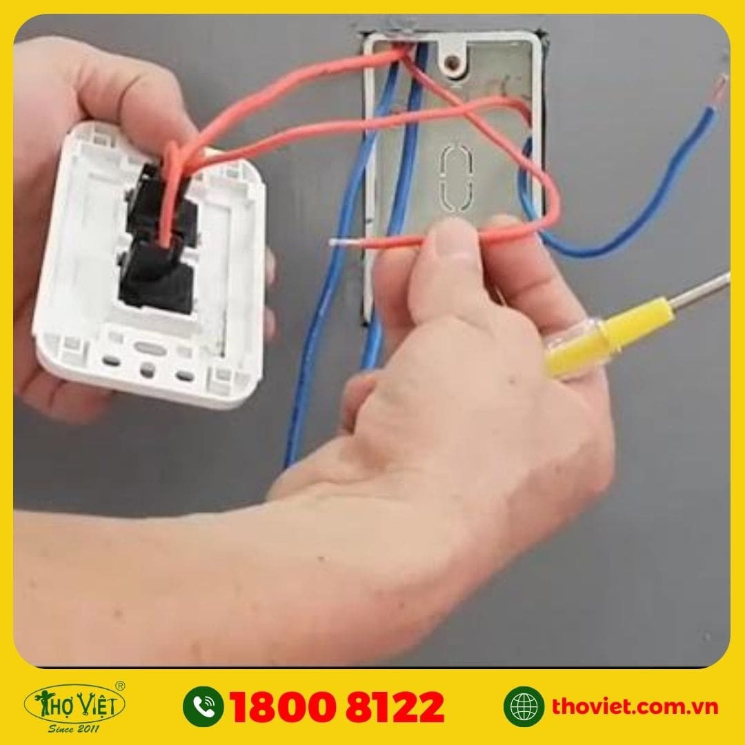 Chi phí đấu bảng điện 2 công tắc 3 ổ cắm hợp lý