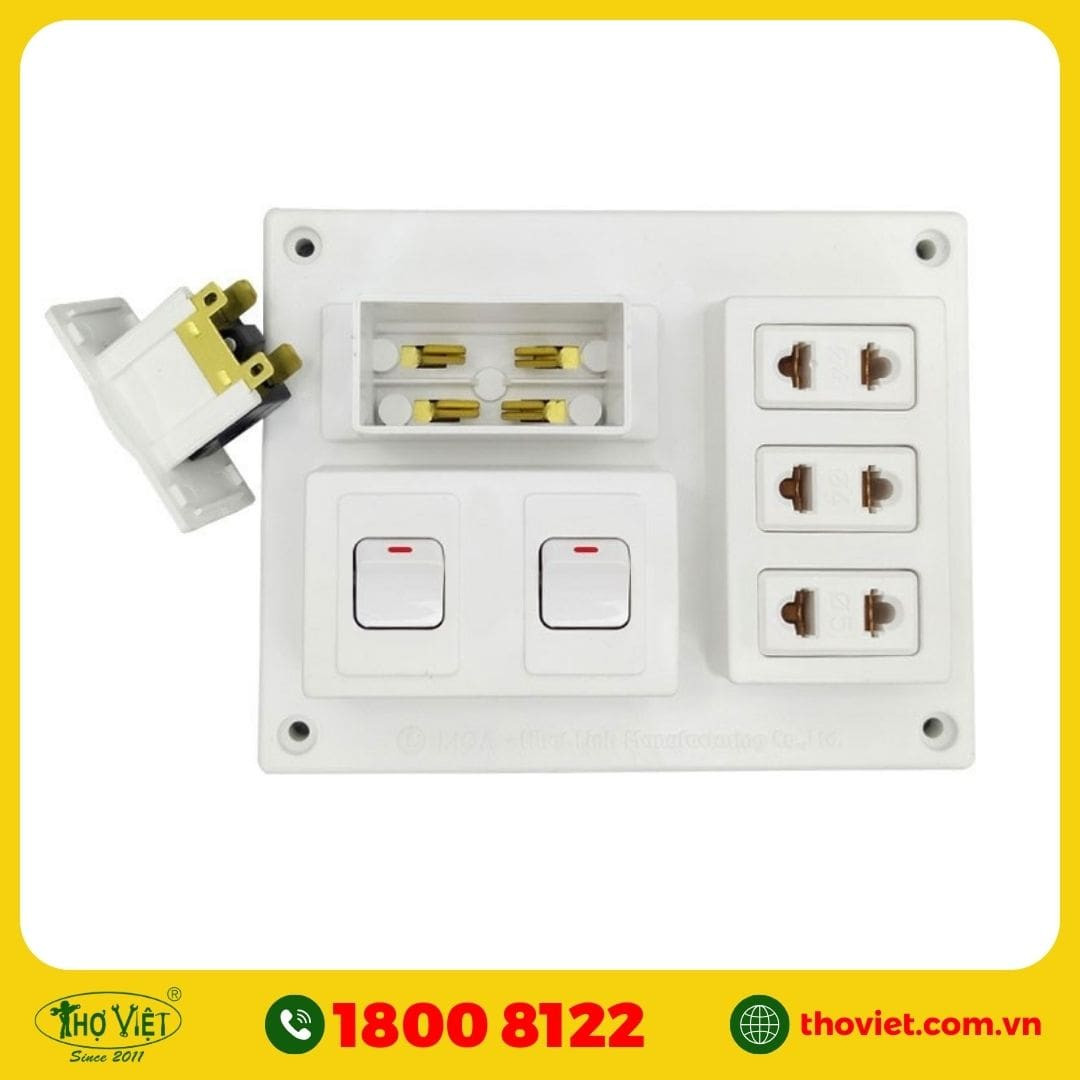 Đấu bảng điện 2 công tắc 3 ổ cắm an toàn tại nhà