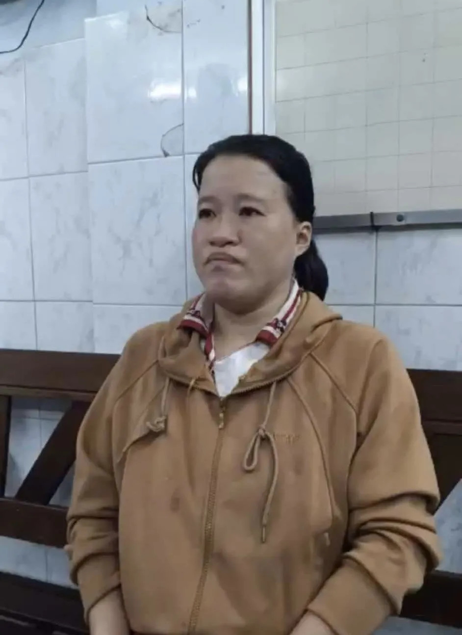 H.T.X. tại cơ quan công an trình bày về vụ việc lợi dụng mạng xã hội