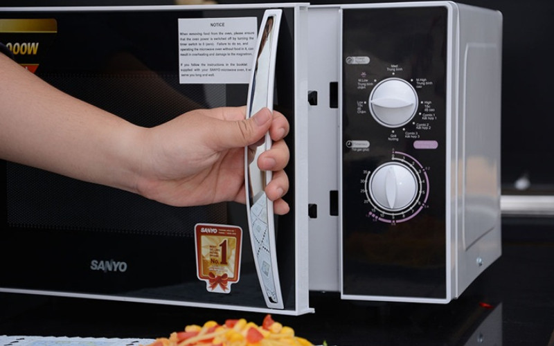 Do khóa cửa tự động bị hỏng