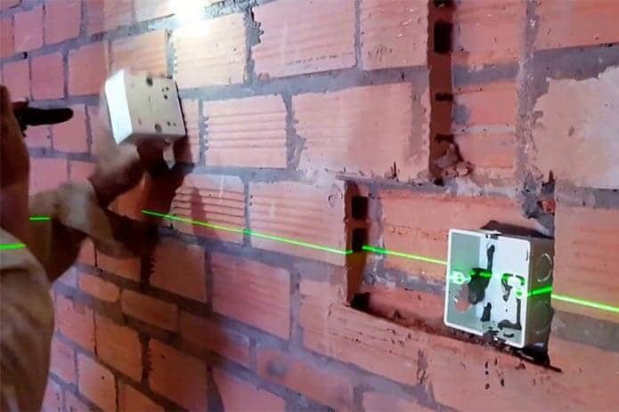 Xác định vị trí và đường đi dây điện âm tường
