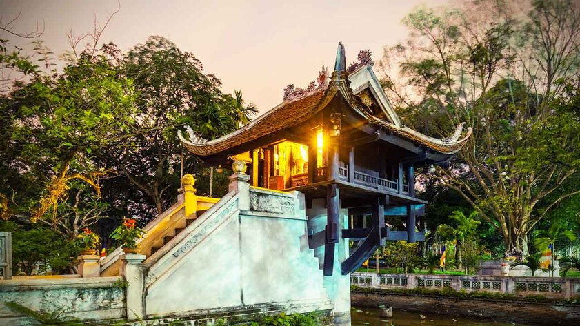 Không gian cổ kính tại chùa Một Cột lý tưởng để check-in