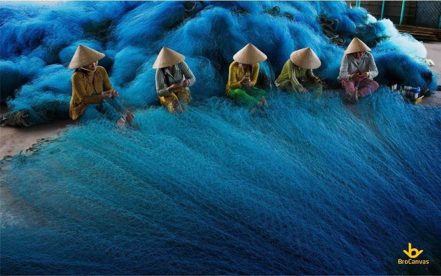 Những người phụ nữ làng chài với cuộc sống mưu sinh giản dị