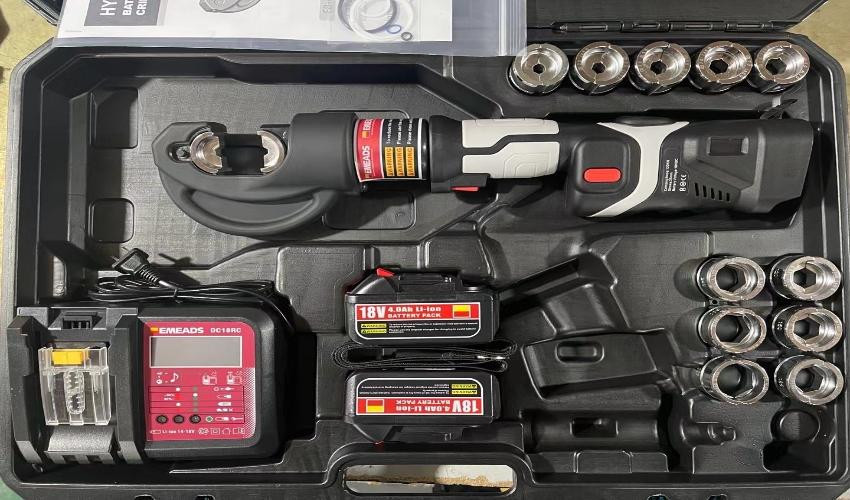 Máy ép cos thủy lực dùng pin với thiết kế hiện đại