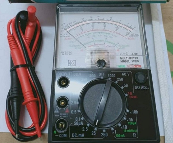 Đồng hồ vạn năng kim Kyoritsu 1109S với thiết kế chắc chắn, bền bỉ