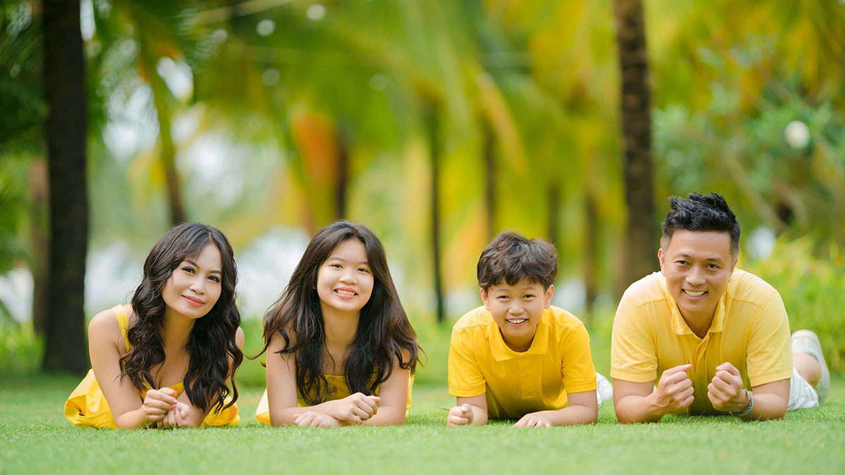 Ảnh gia đình 4 người