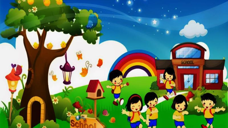 Trường học với cổng nhỏ và cây xanh, toát lên vẻ đáng yêu