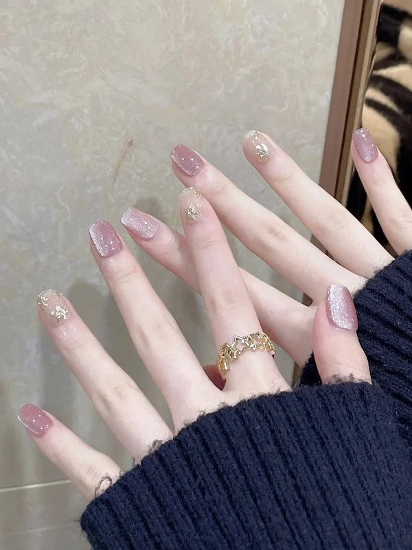Mẫu nail mắt mèo hồng số 26 với vẻ đẹp cuốn hút