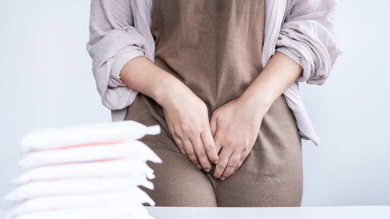 Ngứa vùng kín do bệnh lậu gây nhiều triệu chứng khó chịu