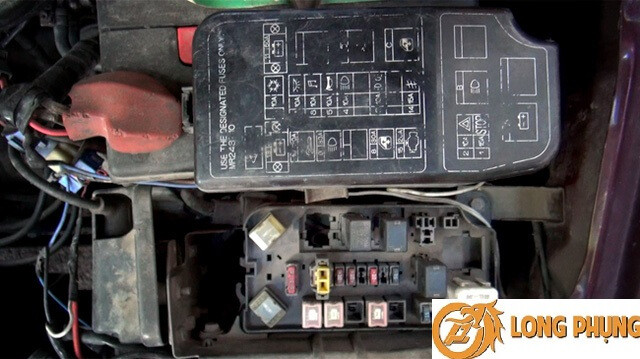 Xe máy bị cháy cầu chì do bị hỏng công tắc