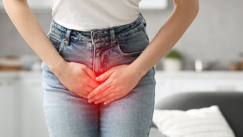 Nhiễm trùng đường tiết niệu là một trong những nguyên nhân phổ biến gây nước tiểu có váng mỡ